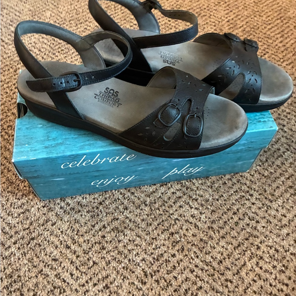 SAS Women's Black Sandals Size 9 Narrow width